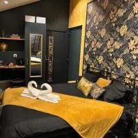 La cachette enchantée，位于Saint-Cyr-la-Campagne的酒店