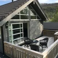 Amazing home in the heart of Nordfjordeid，位于努尔菲尤尔埃德的酒店