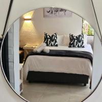 Jacuzzi, Airport, St George's Park，位于Gqeberha伊丽莎白港国际机场 - PLZ附近的酒店