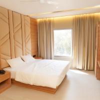 Hotel Anvi，位于TitlāgarhUtkela Airport - UKE附近的酒店