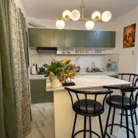 A Suburban Haven, top floor unit with Balcony- at Camarin Caloocan City!!，位于Camarin的酒店