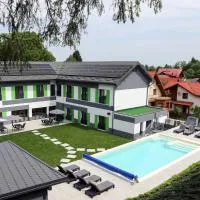 Q Villa，位于瑟切莱的酒店