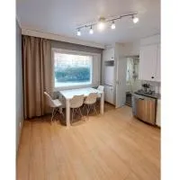 Spacious 2BR Apartment in a Quiet Neighborhood & Free Parking，位于图尔库图尔库机场 - TKU附近的酒店