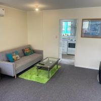 Cosy 2 bedroom home in Miramar，位于惠灵顿惠灵顿机场 - WLG附近的酒店