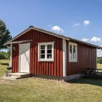 Husdjursvänlig semesterstuga Kärleksbacken，位于海斯勒霍尔姆的酒店