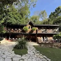 Platon Ecolodge，位于Rancho Antonio的酒店