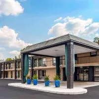 Super 8 by Wyndham Daleville-Fort Novosel，位于Daleville的酒店
