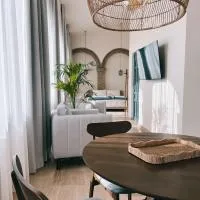 Elysium Luxury Stays，位于Melegis的酒店