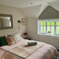 Cottage Guest House Nr Cheltenham on Cotswold Edge，位于Churchdown格洛斯特郡机场 - GLO附近的酒店