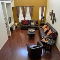 Quiet Gated Community Minutes from Falcon Fld，位于梅萨猎鹰场机场 - MSC附近的酒店