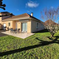 Le gîte de Midi for 6 pers - Quiet garden，位于Uzein保罗·比利牛斯机场 - PUF附近的酒店
