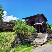 Pension J-HOUSE，位于木曾町的酒店