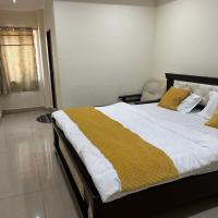 Hotel Dev Krishna，位于Vijayawada维杰亚瓦达机场 - VGA附近的酒店