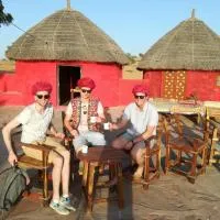 Osian Camel safari and Village home stay，位于Osiān的酒店