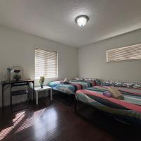 The Disney Hostel - West Fullerton，位于福乐顿市富勒顿市机场 - FUL附近的酒店