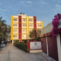 SNP HOUSE, Airport Hotel Restaurants，位于Dabok达博克机场 - UDR附近的酒店