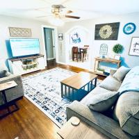 Relax & Unwind in 2BR 1BA Home in Quiet Neighborhood，位于尼德兰杰克·布鲁克斯地区机场 - BPT附近的酒店