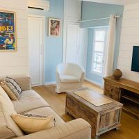 Lovely one bedroom apartment in the old town of Antibes，位于昂蒂布的酒店