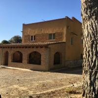 Casa rural Cal Dalfo，位于Almenar伊耶达阿尔瓜伊雷机场 - ILD附近的酒店