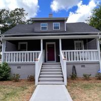 Historic Home in Downtown Greer Shop Eat & Sleep，位于格里尔格林维尔-斯帕坦堡国际机场 - GSP附近的酒店