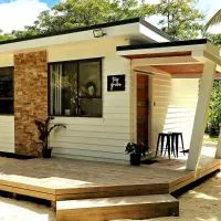 Tiny Grove,位于阿洛菲的酒店