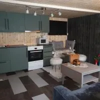 Apartment for rent just in front of the midnight sun staircase，位于Lavangen的酒店