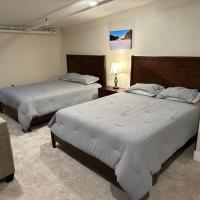The Arctic Loft - A Sleek Spacious and Centrally Located Urban Retreat，位于朱诺朱诺国际机场 - JNU附近的酒店