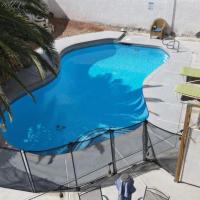 House for a big family，位于拉斯维加斯North Las Vegas Airport - VGT附近的酒店