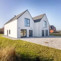 Ferienhaus Elisa, Haus mit Kamin, Sauna, Terrasse，位于德兰斯克的酒店