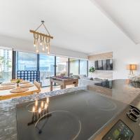 Bright Beach Style Condo Steps to Pool, Hot Tub and Parking，位于檀香山檀香山国际机场 - HNL附近的酒店
