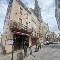 Hôtel Restaurant Les Arcades，位于利穆的酒店