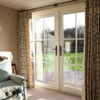 Beautifully refurbished 3 bedroom cottage，位于Ashdon的酒店