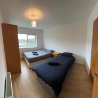 Superb En-suite Triple Room，位于都柏林都柏林机场 - DUB附近的酒店