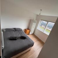 Superb Double room near Airport，位于都柏林都柏林机场 - DUB附近的酒店