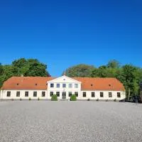 Privat lejlighed på landejendommen Frederiks-Eg,位于Herlufmagle的酒店