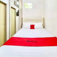RedDoorz at Dipanegara Homestay，位于Polonia Airport棉兰机场 - MES附近的酒店