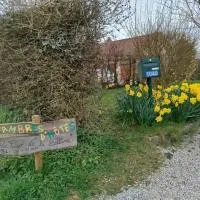 Au pied de la colline，位于Alembon的酒店