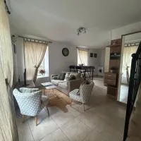 Au petit bonheur，位于Gorze的酒店
