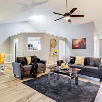 Close to Shopping Pet-Friendly Lawrenceville Home，位于罗维莎格威内特县机场（布里斯科机场） - LZU附近的酒店