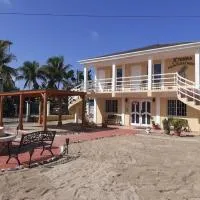 Xterra Palm Guest House,位于霍普金斯的酒店