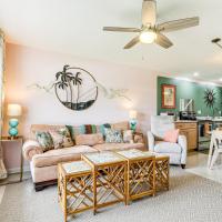 4 Mi to Beaches Vibrant Stuart Villa with Patio!，位于斯图尔特Witham Field Airport - SUA附近的酒店