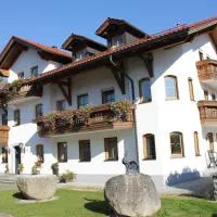 Landgasthof Schmalhofer,位于Tittling的酒店