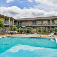 OYO Hotel Tyler Lindale，位于泰勒Tyler Pounds Regional Airport - TYR附近的酒店