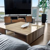 RentX Waterfront Private Elevator Penthouse，位于多伦多多伦多岛机场 - YTZ附近的酒店