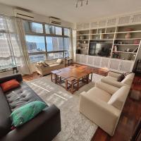 Spacious 4 Bedroom Apartment at Leblon Beach with Sea View，位于里约热内卢的酒店