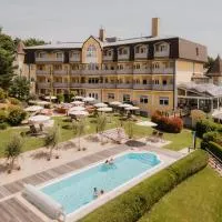 Maiers Kuschelhotel Loipersdorf - ADULTS ONLY，位于菲尔斯滕费尔德附近洛伊佩尔斯多夫的酒店