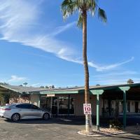 OYO Hotel Yuma AZ Desert Grove，位于优马Yuma Airport - YUM附近的酒店