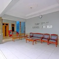 Hotel O Wisma Pkpri Purworejo，位于Purworejo的酒店