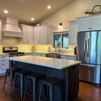 Whitefish Home, 3 BED 2 BATH, Sleeps 7, Hot Tub, AC,位于白鱼镇的酒店