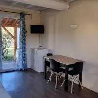 Maisonnette Sous les chênes GARD 30，位于Sauve的酒店